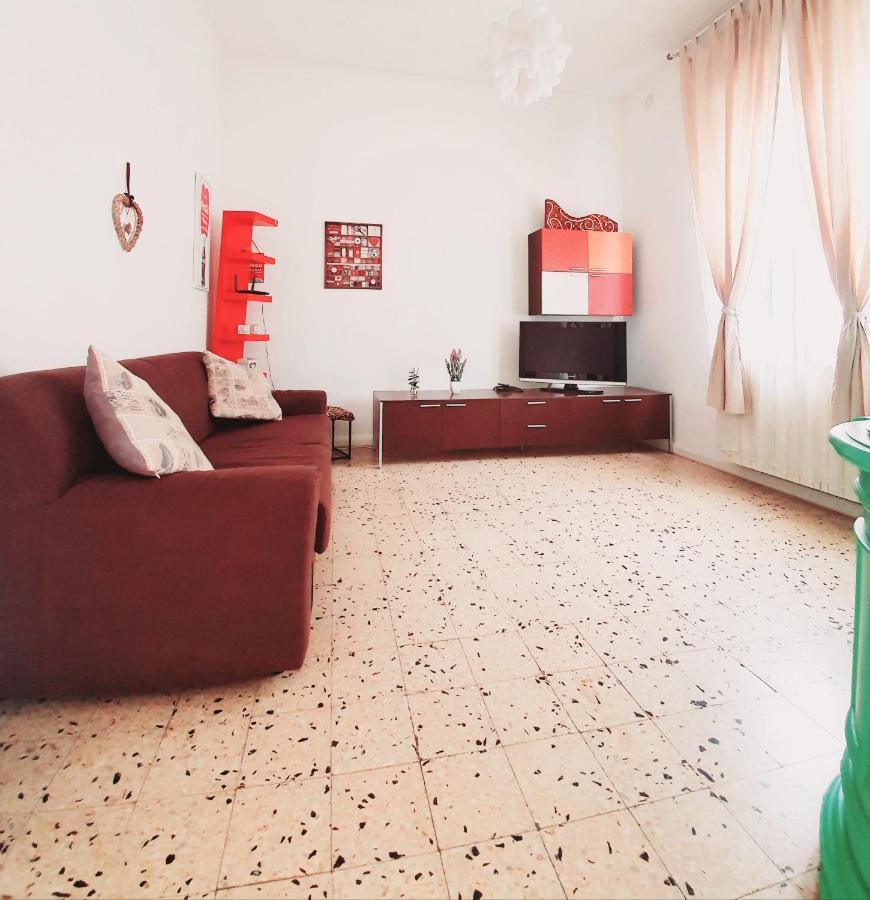 Accogliente Casa Indipendente Con Wi-Fi Gratuito, A Due Passi Dal Centro E Dalle Attrazioni Ravenna Ngoại thất bức ảnh
