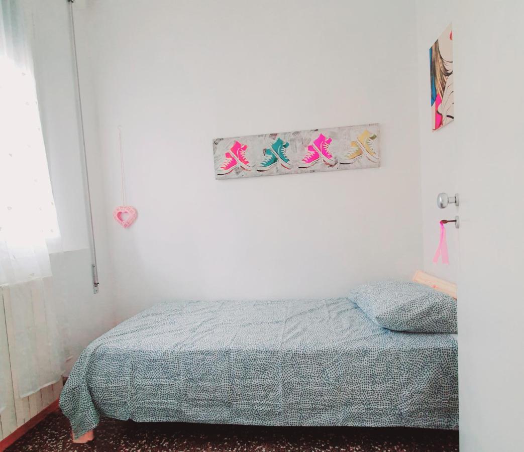 Accogliente Casa Indipendente Con Wi-Fi Gratuito, A Due Passi Dal Centro E Dalle Attrazioni Ravenna Ngoại thất bức ảnh